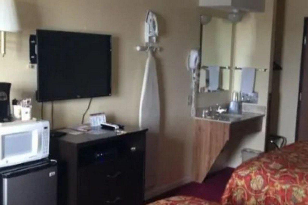 Super 8 By Wyndham Higginsville Extérieur photo