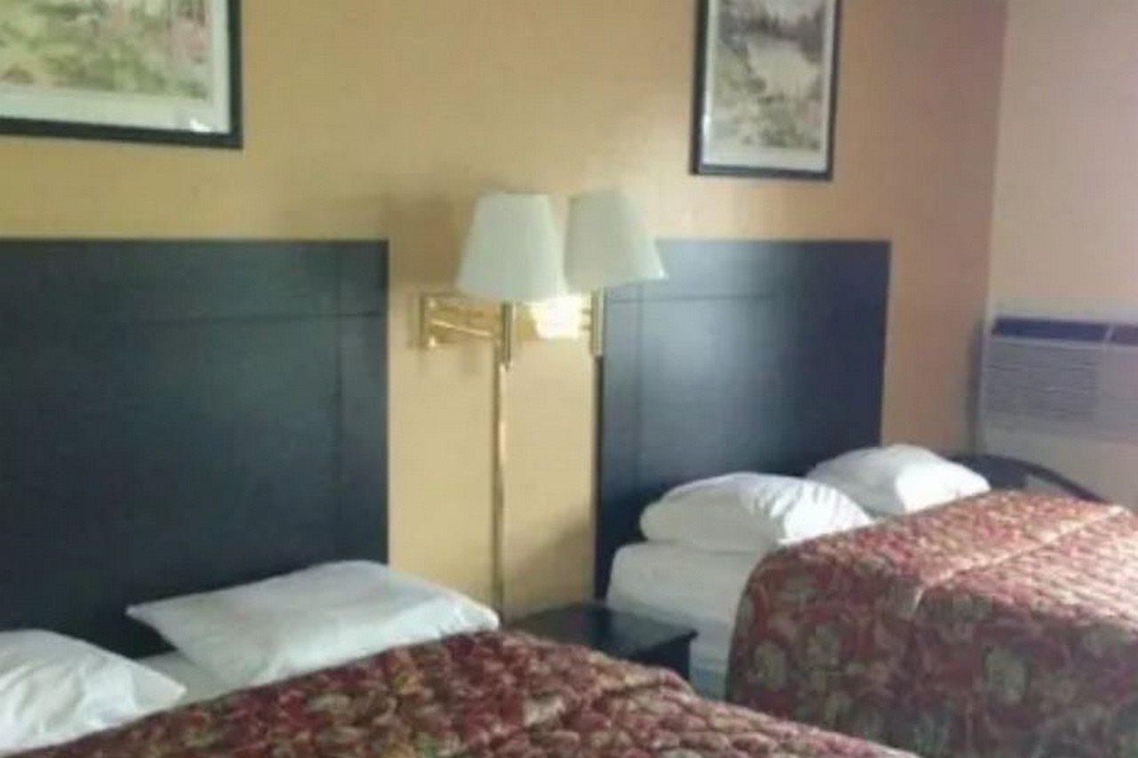 Super 8 By Wyndham Higginsville Extérieur photo