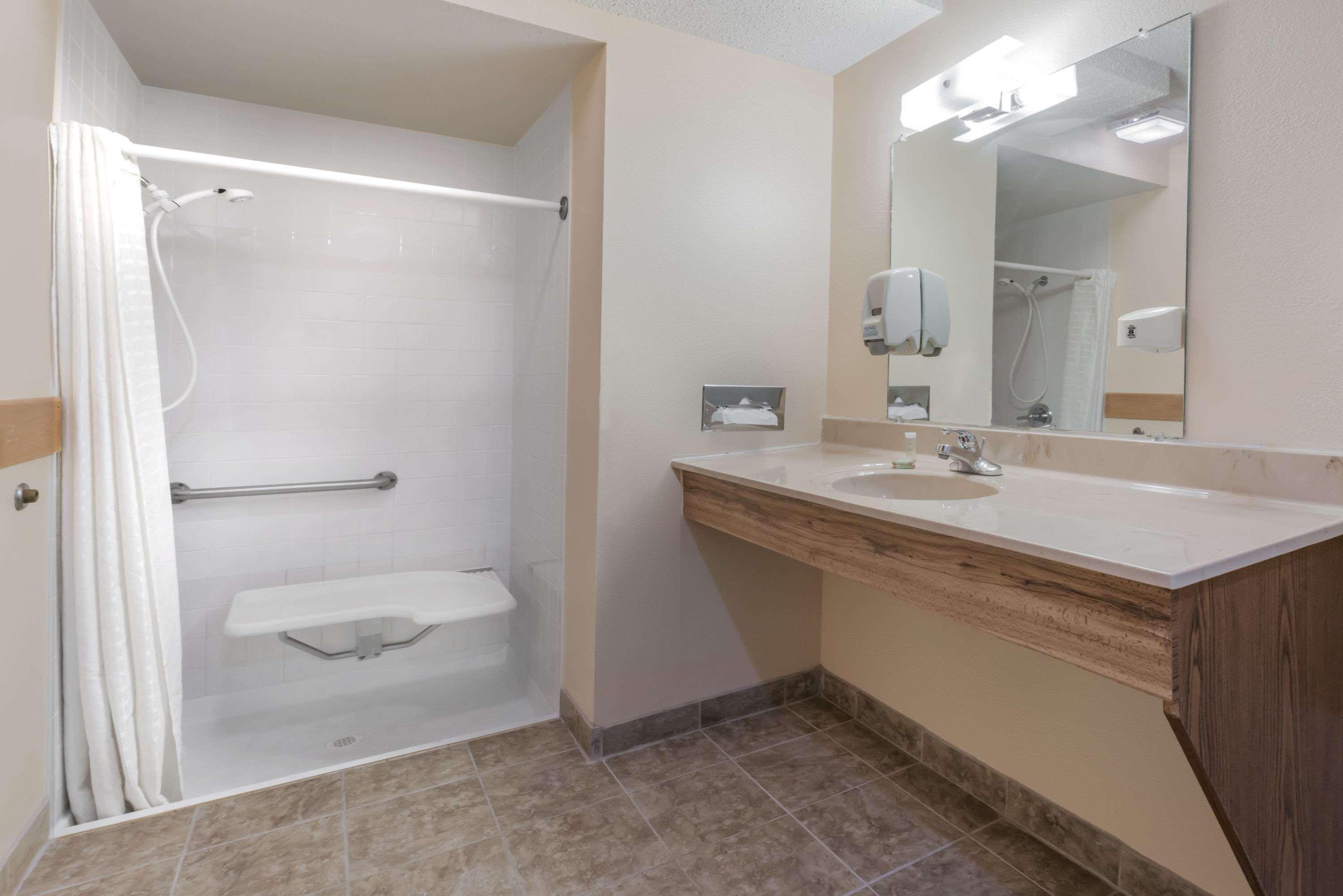 Super 8 By Wyndham Higginsville Extérieur photo