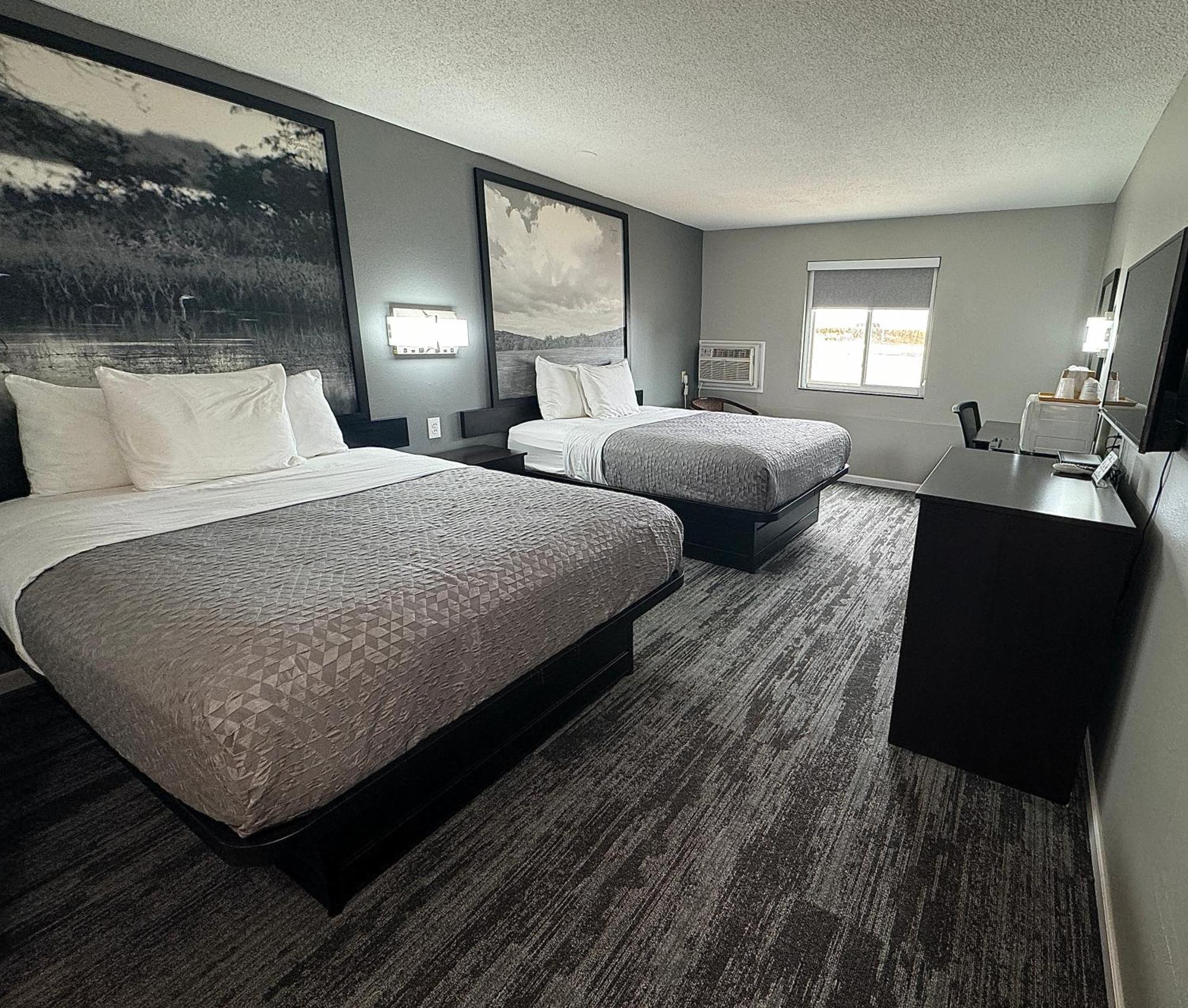 Super 8 By Wyndham Higginsville Extérieur photo