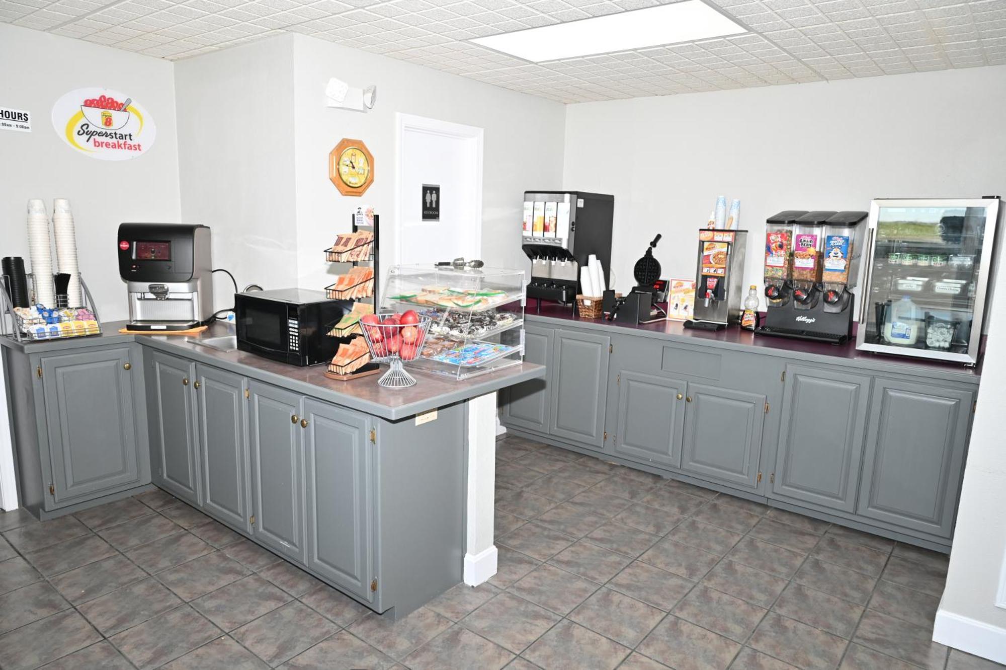 Super 8 By Wyndham Higginsville Extérieur photo